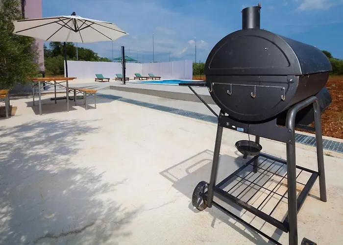 Semesterbostad House Berto Pomer